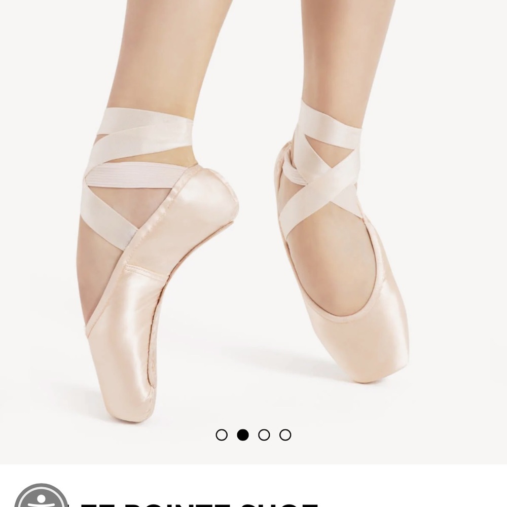 BRAND NEW pointe shoes with ribbion and elastics 9.5N